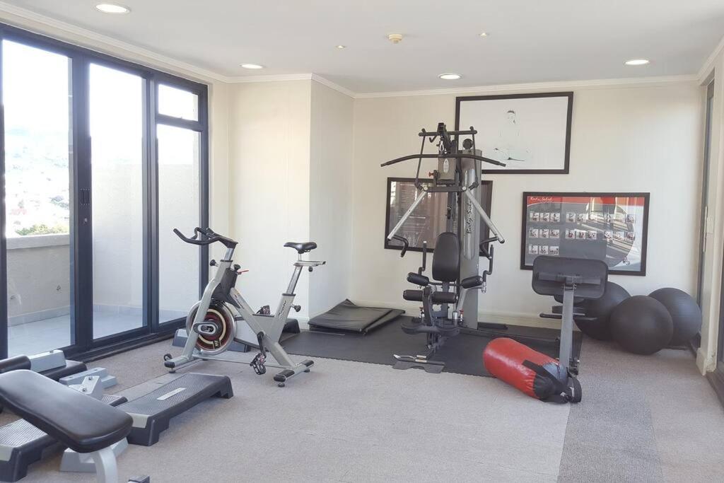 开普敦Four Seasons 818- Spacious Cbd Studio - Onsite Parking, Gym & Rooftop Pool公寓 外观 照片