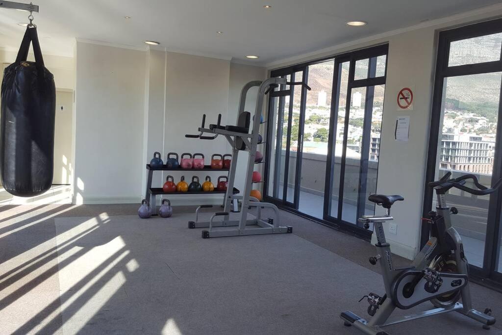 开普敦Four Seasons 818- Spacious Cbd Studio - Onsite Parking, Gym & Rooftop Pool公寓 外观 照片